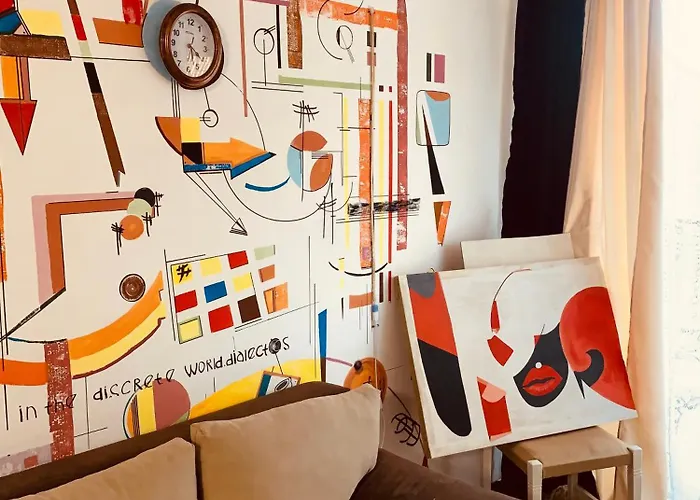 студия мир авангарда * Sunny Beach